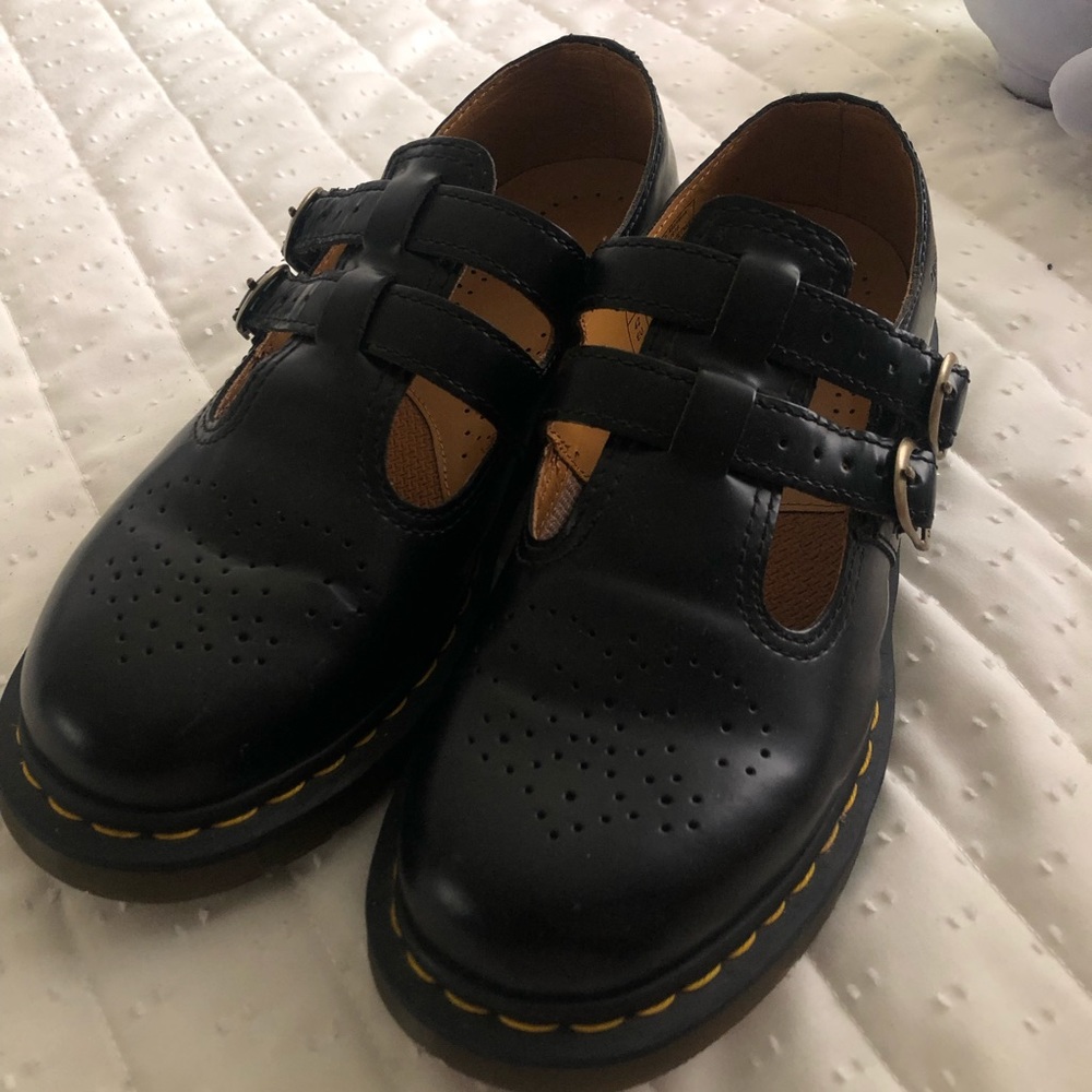 NEW Dr. Marten’s 8065 Smooth Leather Mary Janes (W10) (ONLY WORN ONCE)